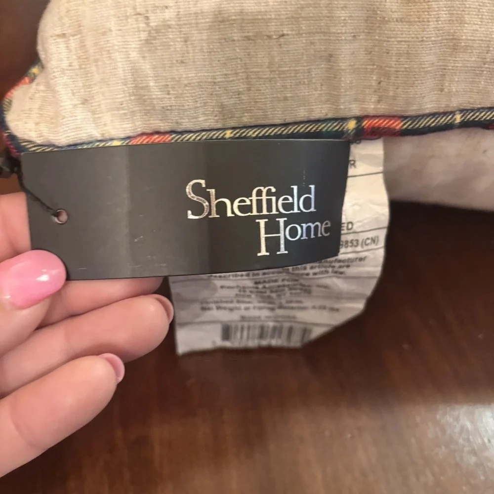 NWT Sheffield Home Reindeer Pillow 20x20 Christmas Tartan Plaid Deer‎ Holiday